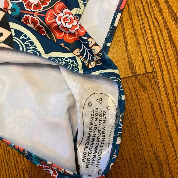 Bikini 2pc Lined Criss Cross top Floral adjustable bottoms Swimsuit NEW Size XL - Picture 3 of 12